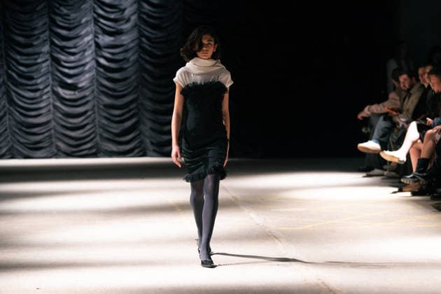 LFW - Mithridate Runway A model walks the runway at the Mithridate show during London Fashion Week September 2026 at The Banking Hall in London, England on September 17, 2026. Photo by LounisPhotography ABACAPRESS.COM London United Kingdom  Copyright: xLounisPhotography ABACAx