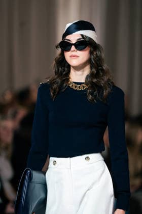 LFW - Paul Costelloe Runway A model walks the runway at the Paul Costelloe show during London Fashion Week September 2026 at The Banking Hall in London, England on September 17, 2026. Photo by LounisPhotography ABACAPRESS.COM London United Kingdom  Copyright: xLounisPhotography ABACAx