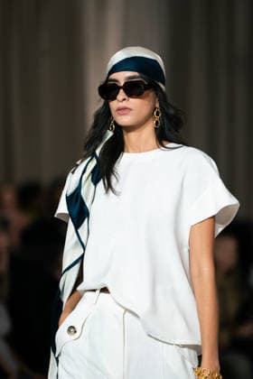 LFW - Paul Costelloe Runway A model walks the runway at the Paul Costelloe show during London Fashion Week September 2026 at The Banking Hall in London, England on September 17, 2026. Photo by LounisPhotography ABACAPRESS.COM London United Kingdom  Copyright: xLounisPhotography ABACAx
