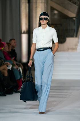 LFW - Paul Costelloe Runway A model walks the runway at the Paul Costelloe show during London Fashion Week September 2026 at The Banking Hall in London, England on September 17, 2026. Photo by LounisPhotography ABACAPRESS.COM London United Kingdom  Copyright: xLounisPhotography ABACAx