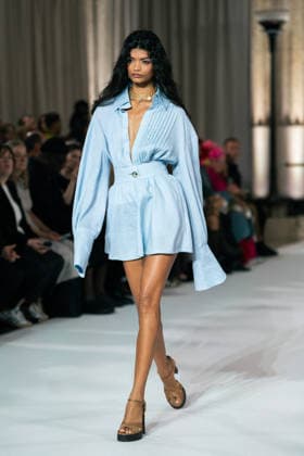 LFW - Paul Costelloe Runway A model walks the runway at the Paul Costelloe show during London Fashion Week September 2026 at The Banking Hall in London, England on September 17, 2026. Photo by LounisPhotography ABACAPRESS.COM London United Kingdom  Copyright: xLounisPhotography ABACAx