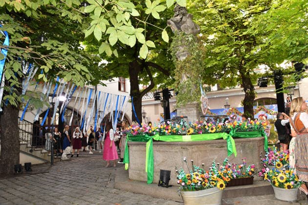 Overview 2: HeidiFest by Heidi Klum—Pre-Oktoberfest Event on RTL at the Hofbräuhaus in Munich, September 17, 2026