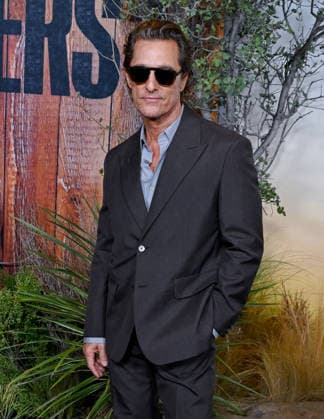 September 17, 2026, Westwood, California, USA: American actor MATTHEW, MCCONAUGHEY, 56, wearing Prada, attends Apple TVÃ¢â‚¬â ¢s Ã¢â‚¬oeBrothersÃ¢â‚¬Â Premiere. Westwood USA  - ZUMAb173 20260917_aap_b173_002 Copyright: xBillyxBennightx