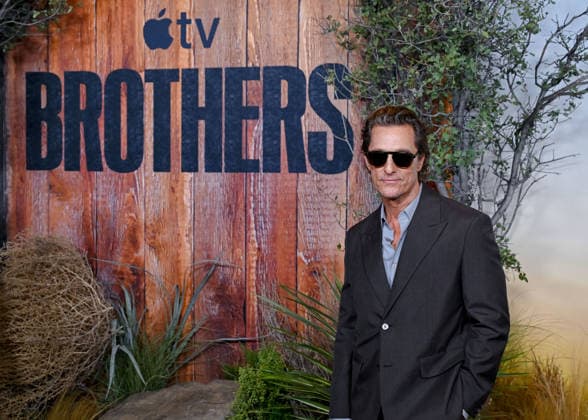 September 17, 2026, Westwood, California, USA: American actor MATTHEW, MCCONAUGHEY, 56, wearing Prada, attends Apple TVÃ¢â‚¬â ¢s Ã¢â‚¬oeBrothersÃ¢â‚¬Â Premiere. Westwood USA  - ZUMAb173 20260917_aap_b173_019 Copyright: xBillyxBennightx