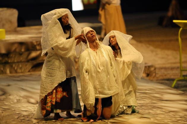 Laurie Young, Tarren Johnson, and Ixchel Mendoza Hernandez, from left to right, during the photo shoot for *Mittwoch aus Licht* at the Deutsche Oper in Berlin, September 17, 2026 Opera by Karlheinz Stockhausen Conductor: Maxime Pascal Director: Susanne Kennedy Set design: Markus Selg Costume design: Andra Dumitrascu Premiere: September 19, 2026 Deutsche Oper B