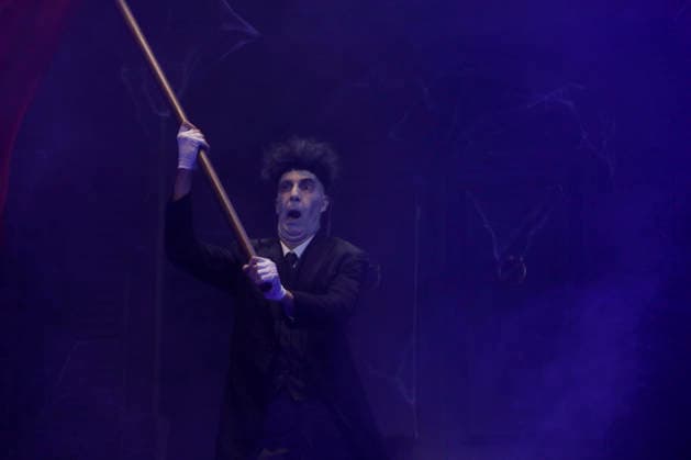 September 18, 2026, Madrid, Community Of Madrid, Spain: Cast members perform on stage during a media preview of two musical numbers from La Familia Addams: El Musical (The Addams Family: The Musical) at the Teatro Calderon on Friday, September 18, 2026, in Madrid, Spain. The exclusive press photocall showcased the vibrant and highly anticipated unconventional comedy, which brings the macabre and beloved Addams family to life with spectacular, life-sized set designs. Offering a tragicomic twist as Wednesday Addams falls in love with a normal boy, the production blends grand orchestral parodies, dark humor, and a surprisingly emotional core about teenage love and acceptance, putting traditional showbusiness cliches under the microscope wi - ZUMAo127 20260918_zep_o127_043 Copyright: xHugoxOrtunox