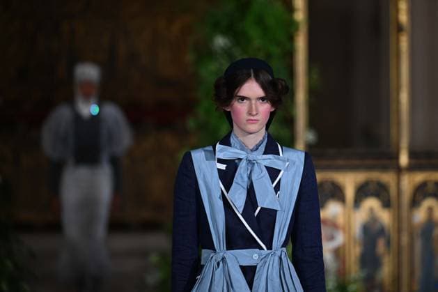 London Fashion Week LONDON, UNITED KINGDOM - SEPTEMBER 18: Models showcase creations by Turkish fashion designer Bora Aksu from his Spring Summer 2027 (SS27) collection during London Fashion Week at St Cyprian s Church in London, United Kingdom on September 18, 2026. Rasid Necati Aslim Anadolu London United Kingdom. Editorial use only. Please get in touch for any other usage.  Copyright: x2026xAnadoluxRasidxNecatixAslimx