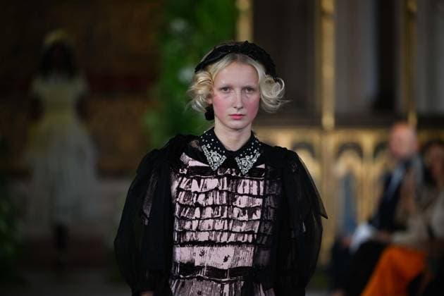 London Fashion Week LONDON, UNITED KINGDOM - SEPTEMBER 18: Models showcase creations by Turkish fashion designer Bora Aksu from his Spring Summer 2027 (SS27) collection during London Fashion Week at St Cyprian s Church in London, United Kingdom on September 18, 2026. Rasid Necati Aslim Anadolu London United Kingdom. Editorial use only. Please get in touch for any other usage.  Copyright: x2026xAnadoluxRasidxNecatixAslimx