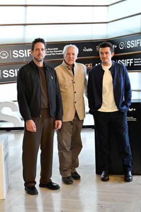 Werner Herzog Receives the Donostia Award at the San Sebastián Film Festival Director, screenwriter, producer, and actor Werner Herzog c, accompanied by producer Ariel Leon Isacovitch I and actor Orlando Bloom d, poses for the media before receiving the Donostia Award, at the Kursaal on September 18, 2026, in San Sebastián, Guipúzcoa, Basque Country, Spain. Director, screenwriter, producer, and actor Werner Herzog will receive the Donostia Award in recognition of his career during the opening gala of the San Sebastián Film Festival, which will take place September 18–26 for its 74th edition. The Festival’s highest honorary distinction for the German filmmaker will be accompanied by a screening of his new feature film, ‘Bucking Fastard’, wh Copyright: xArnaitzxRubiox 7783877