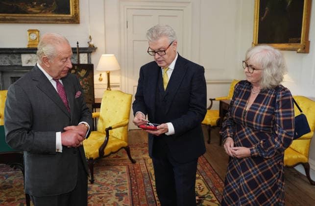 King Charles III at Dumfries House King Charles III presents the KingÂ s Medal for Music to Sir James MacMillan, accompanied by Lady MacMillan, at Dumfries House in Cumnock, Ayrshire. Picture date: Friday September 18, 2026., Credit:Jonathan Brady PA ROTA - B68 Avalon UK, Cumnock  Copyright: xJonathanxBradyx xPAxROTAx-xB68x xAvalonx 1136096478