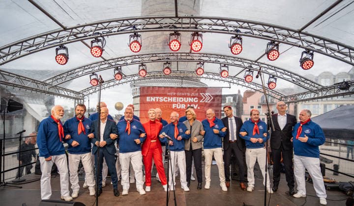 Current SPD Minister Presidents Olaf Lies, Anke Rehlinger, Manuela Schwesig, Dietmar Woidke, and Hamburg’s First Mayor Peter Tschentscher gathered in Warnemünde for the SPD’s closing rally at the Warnemünde Lighthouse ahead of the state election in Mecklenburg-Western Pomerania, Rostock-Warnemünde, Mecklenburg-Western Pomerania, Germany, Lighthouse
