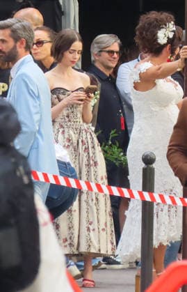 Exclu - Emily in Paris Set - Paris Exclusive - Lily Collins during the filming of Emily in Paris in Paris, France on September 18, 2026. Photo by ABACAPRESS.COM Paris France  Copyright: xABACAx