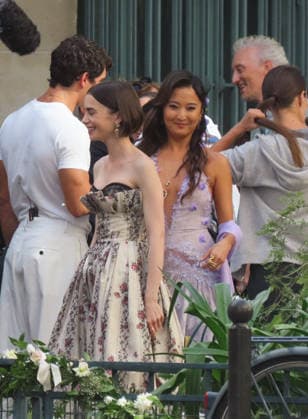 Exclu - Emily in Paris Set - Paris Exclusive - Lily Collins and Lily Collins during the filming of Emily in Paris in Paris, France on September 18, 2026. Photo by ABACAPRESS.COM Paris France  Copyright: xABACAx
