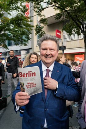 Berlin, September 18, 2026: The Berlin SPD’s campaign wrap-up event with Steffen Krach ahead of the upcoming election for the House of Representatives on September 20, 2026, at Stuttgarter Platz on Wilmersdorfer Straße, featuring Michael Ludwig of the SPÖ, Mayor and Governor of Vienna