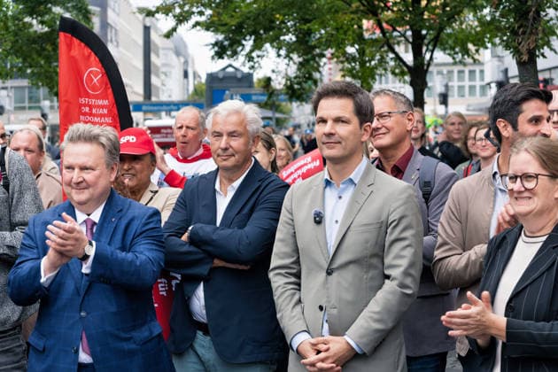 Berlin, September 18, 2026: The Berlin SPD’s campaign wrap-up event featuring Steffen Krach ahead of the upcoming election for the House of Representatives on September 20, 2026, at Stuttgarter Platz on Wilmersdorfer Straße; Michael Ludwig (SPÖ), Mayor and Governor of Vienna, among others
