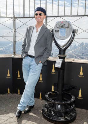September 18, 2026, New York, New York, USA: JAMIE MILLER visits the Empire State Building in New York to celebrate his viral new single, Babydoll. 18 September 2026 New York USA  - ZUMAa265 20260918_zep_a265_015 Copyright: xEricxAcquayex