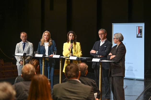 Press conference to introduce the designated artistic director of the Salzburg Fes