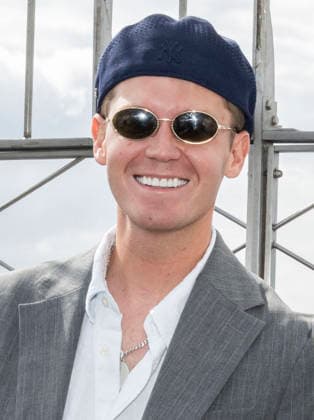 September 18, 2026, New York, New York, USA: JAMIE MILLER visits the Empire State Building in New York to celebrate his viral new single, Babydoll. 18 September 2026 New York USA  - ZUMAa265 20260918_zep_a265_019 Copyright: xEricxAcquayex