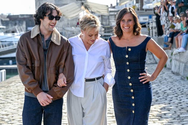 La Rochelle TV Fiction Festival 2026 Photocall September 18, 28th La Rochelle TV Fiction Festival 28th edition of the La Rochelle TV Fiction Festival Photocall for A la vie Muriel Robin, Julie de Bona, Nathan Japy 459756 September 18, 2026 France  Copyright: xBarbaraxNeymanx xStarfacex STAR_459756_307