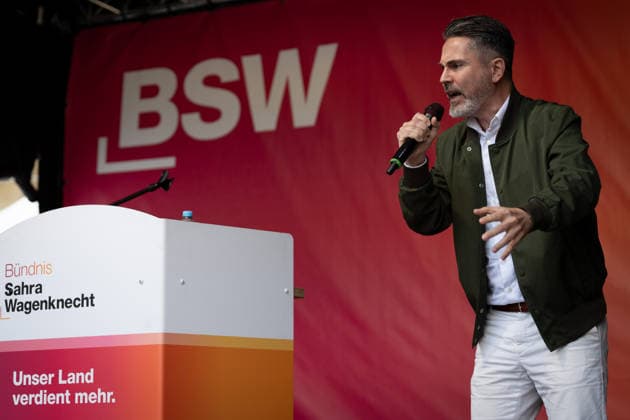 Campaign Wrap-Up, Alexanderplatz, BSW Berlin, Campaign Wrap-Up, Alexanderplatz, BSW, Sahra Wagenknecht Alliance, Rally, Fabio De Masi Berlin Berlin GER