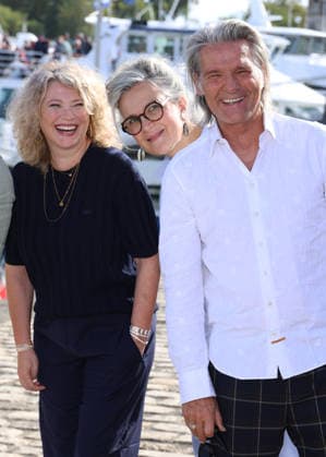 Cecile Bois, Yvan Le Bolloch, and Armelle Lesniak Photocall for the TV movie *Caméra Café: Opération Retraite* at the 28th La Rochelle TV Fiction Festival, September 18, 2026 Denis Guignebourg Bestimage Photocall for the TV movie *Caméra Café: Opération Retraite* at the 28th La Rochelle TV Fiction Festival on September 18, 2026, La Rochelle, France  Copyright: xDenisxGuignebourgx xBestimagexDenisxGuignebourgx xBestimagex