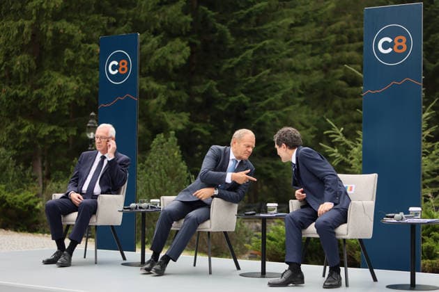 First Vice-President of the Senate of the Czech Republic Jiri Drahos, Prime Minister of Poland Donald Tusk, and President of Romania Nicusor Dan (left to right) attend a news conference during the Carpathian 8 Summit in Ivano-Frankivsk region, Ukraine, September 18, 2026. On this day, President of Ukraine Volodymyr Zelenskyy announced the launch of a new format - the Carpathian Eight (C8) - comprising Austria, the Czech Republic, Hungary, Poland, Romania, Serbia, Slovakia, and Ukraine. (Photo by Yurii Rylchuk Ukrinform) Carpathian 8 Summit in western Ukraine Copyright: xYuriixRylchukx