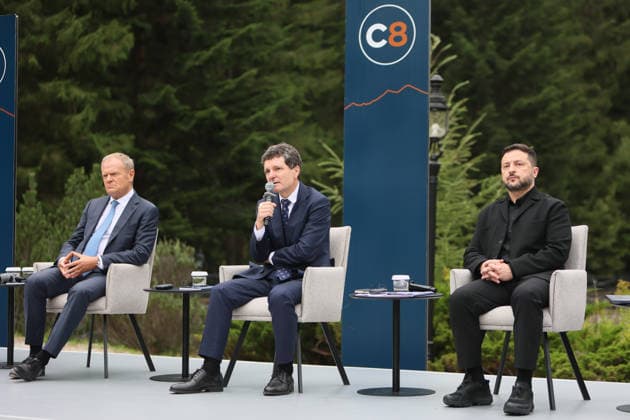 Prime Minister of Poland Donald Tusk, President of Romania Nicusor Dan and President of Ukraine Volodymyr Zelenskyy (left to right) attend a news conference during the Carpathian 8 Summit in Ivano-Frankivsk region, Ukraine, September 18, 2026. On this day, President of Ukraine Volodymyr Zelenskyy announced the launch of a new format - the Carpathian Eight (C8) - comprising Austria, the Czech Republic, Hungary, Poland, Romania, Serbia, Slovakia, and Ukraine. (Photo by Yurii Rylchuk Ukrinform) Carpathian 8 Summit in western Ukraine Copyright: xYuriixRylchukx