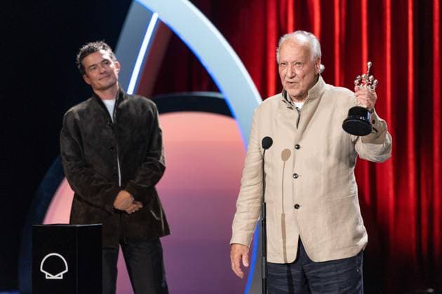 74th San Sebastian International Film Festival SAN SEBASTIAN, SPAIN - SEPTEMBER 18: British Actor Orlando Bloom presents the Donostia Award to German director Werner Herzog at the Kursaal Palace during the opening gala of the 74th San Sebastian International Film Festival, in San Sebastian, Spain on September 18, 2026. Javi Julio Anadolu San Sebastian Spain. Editorial use only. Please get in touch for any other usage.  Copyright: x2026xAnadoluxJavixJuliox
