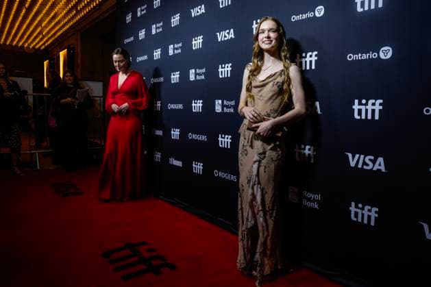 September 18, 2026, Toronto, On, CAN: Summer H. Howell and Samantha Sloyan arrive on the red carpet to promote the tv series Carrie at the Toronto International Film Festival, in Toronto, on Friday, Sept.18, 2026. Toronto CAN  - ZUMAc35_ 20260918_zaf_c35_111 Copyright: xChrisxYoungx