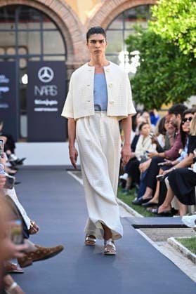 Maison Mesa - Mercedes Benz Fashion Week Madrid, Spain -18 Sept 2026 A model parades with Maison Mesa design during Mercedes Benz Fashion Week Madrid Cibeles Palace in Madrid. Madrid Spain Copyright: xAtilanoxGarciax xSOPAxImagesx PHOTO08585