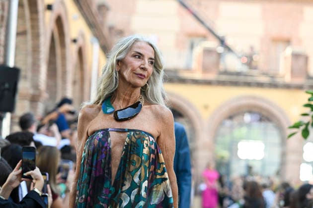 Lola Casademunt - Mercedes Benz Fashion Week Madrid, Spain - 18 Sept 2026 A model parades with Lola Casademunt a design during Mercedes Benz Fashion Week Madrid Cibeles Palace in Madrid. Madrid Spain Copyright: xAtilanoxGarciax xSOPAxImagesx PHOTO08716