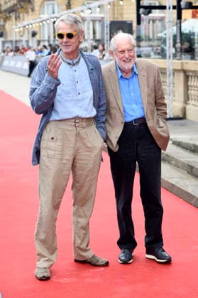 Jeremy Irons and David Puttnam at the premiere of the film *The Mission* at the 74th San Sebastián International Film Festival (Festival Internacional de Cine de San Sebastián) at the Kursaal in San Sebastián, September 18, 2026 Foto:xC.xNiehausx xFuturexImagex mission_6908