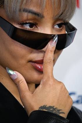 iHeartRadio Music Festival - Night 1 Arrivals for the iHeartRadio Music Festival, night 1 at T-Mobile arena. 18 Sep 2026 Pictured: Shenseea, nail detail.  Copyright: xThexMegaxAgencyxMBS MEGAx