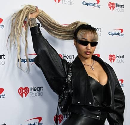 iHeartRadio Music Festival - Night 1 Arrivals for the iHeartRadio Music Festival, night 1 at T-Mobile arena. 18 Sep 2026 Pictured: Shenseea, hair detail.  Copyright: xThexMegaxAgencyxMBS MEGAx