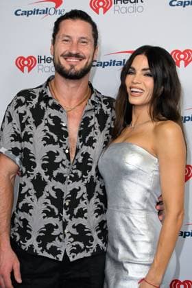 iHeartRadio Music Festival, night 1 Arrivals for the iHeartRadio Music Festival, night 1 at T-Mobile arena. 18 Sep 2026 Pictured: Val Chmerkovskiy (L) and Jenna Dewan.  Copyright: xThexMegaxAgencyxMBS MEGAx