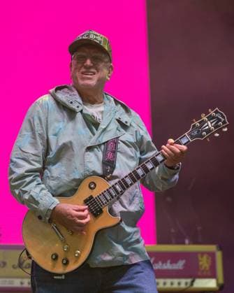 September 18, 2026, Chicago, Illinois, USA: STEVE JONES of English punk rock bad the Sex Pistols during Riot Fest Music Festival in Chicago, Illinois Chicago USA  - ZUMAs135 20260918_zap_s135_171 Copyright: xDanielxDeSloverx