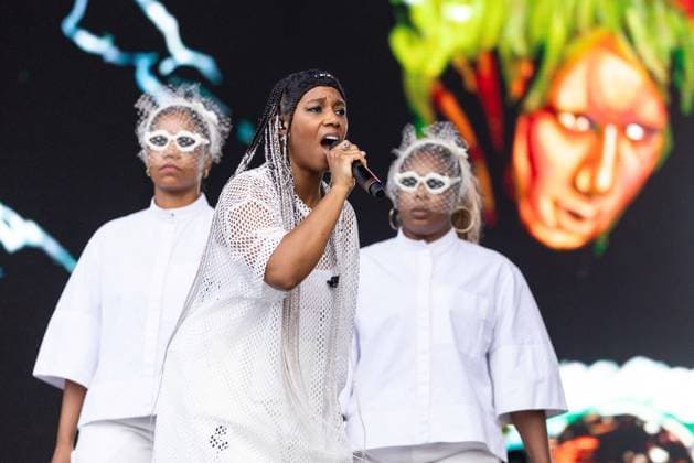 September 18, 2026, Chicago, Illinois, USA: Singer SANTIGOLD (SANTI WHITE) during Riot Fest Music Festival in Chicago, Illinois Chicago USA  - ZUMAs135 20260918_zap_s135_160 Copyright: xDanielxDeSloverx