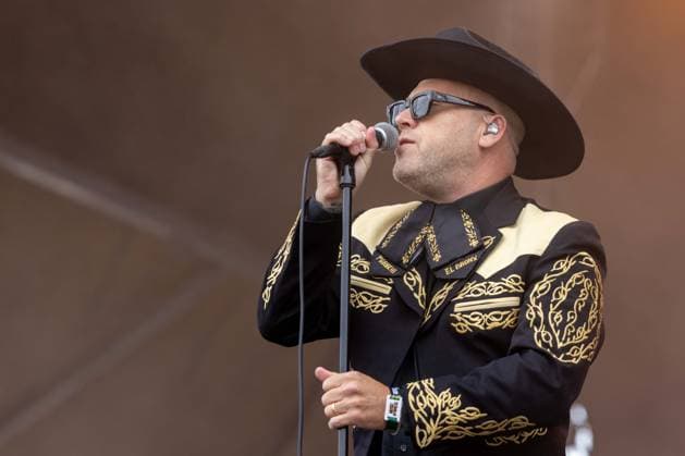September 18, 2026, Chicago, Illinois, USA: MATT CAUGHTHRAN of Mariachi El Bronx during Riot Fest Music Festival in Chicago, Illinois Chicago USA  - ZUMAs135 20260918_zap_s135_057 Copyright: xDanielxDeSloverx