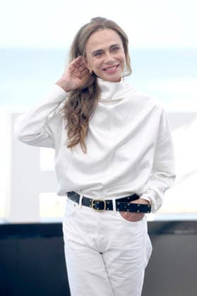 Lena Olin at the photocall for the movie *The Housewife* at the 74th San Sebastián International Film Festival (Festival Internacional de Cine de San Sebastián) on the Kursaal Terrace in San Sebastián, September 19, 2026 Foto:xC.xNiehausx xFuturexImagex housewife_6909