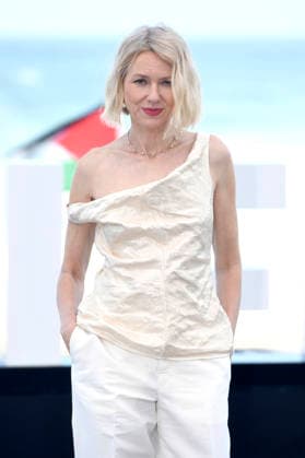 Naomi Watts at the photocall for the movie *The Housewife* at the 74th San Sebastián International Film Festival (Festival Internacional de Cine de San Sebastián) on the Kursaal Terrace in San Sebastián, September 19, 2026 Foto:xC.xNiehausx xFuturexImagex housewife_6914