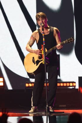 John Rzeznik of the Goo Goo Dolls performs on stage during the iHeartRadio Music Festival Concerts at T-Mobile Arena in Las Vegas, Nevada on Friday, September 18, 2026s.  LAV20260918013 JAMESxATOA