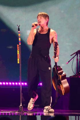John Rzeznik of the Goo Goo Dolls performs on stage during the iHeartRadio Music Festival Concerts at T-Mobile Arena in Las Vegas, Nevada on Friday, September 18, 2026s.  LAV20260918018 JAMESxATOA