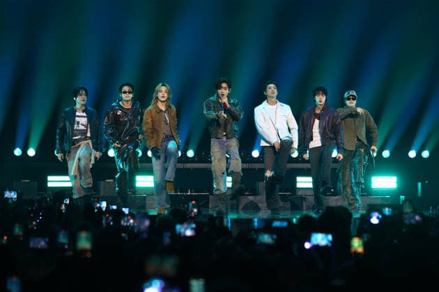 K-Pop group BTS performs on stage during the iHeartRadio Music Festival Concerts at T-Mobile Arena in Las Vegas, Nevada on Friday, September 18, 2026s.  LAV20260918047 JAMESxATOA