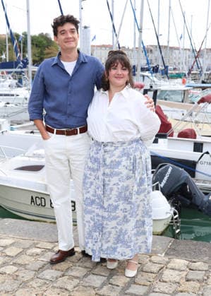 Simon Dartois and Talina Boyaci at a photocall for the series *Ici tout commence* during the 28th edition of the La Rochelle TV Fiction Festival on September 19, 2026. Denis Guignebourg, Bestimage. Photocall for the series *Ici tout commence* at the 28th edition of the La Rochelle TV Fiction on September 19, 2026, La Rochelle, France  Copyright: xDenisxGuignebourgx xBestimagexDenisxGuignebourgx xBestimagex