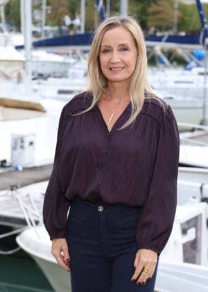 Catherine Marchal Photocall for the series *Ici tout commence* at the 28th edition of the La Rochelle TV Fiction Festival on September 19, 2026 Denis Guignebourg Bestimage Photocall for the series *Ici tout commence* at the 28th edition of the La Rochelle TV Fiction Festival on September 1, 2026, La Rochelle, France  Copyright: xDenisxGuignebourgx xBestimagexDenisxGuignebourgx xBestimagex