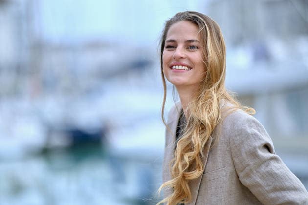 La Rochelle Demain Nous Appartient Photocall FC Solene Hebert attend the Demain Nous Appartient Photocall at the 28th La Rochelle Fiction Festival on September 19, 2026 in La Rochelle, France.Photo by Franck Castel ABACAPRESS.COM La Rochelle  Copyright: xCastelxFranck ABACAx