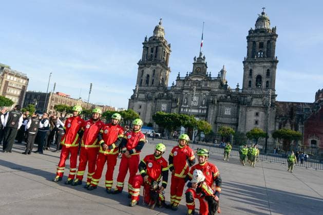 September 19, 2026: TO-45171-MEXICO , September 19, 2026. Mexican President Claudia Sheinbaum during the flag-lowering ceremony& x2014;with the flag flown at half-mast in memory of the victims of the 1985 and 2017 earthquakes& x2014;on the Z& xf3;calo esplanade today in Mexico City. Clasos.com.mx  - ZUMAcs4_ 20260919_faa_cs4_076 Copyright: xJavierxLiraxOterox