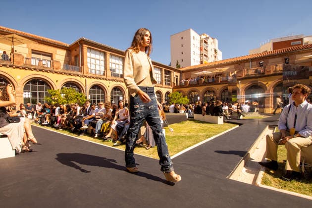 IPA88713795 - MADRID, SPAIN. SEPTEMBER 19, 2026: A model walks the runway showcasing a design by Cotes Isabel Is My Name Runway Show during Mercedes-Benz Fashion Week Madrid 2026 (MBFWMadrid) on September 18, 2026, in Madrid, Spain.  Copyright: xFrancescoxMilitelloxMirtox xx IPA88713795