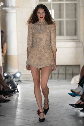 Annie s Spring Summer 2027 at London Fashion Week A model walks the runway during the Annie s Spring Summer 2027 show at London Fashion Week, London, UK, 18 September 2026., Credit:RAY LEUNG Raymond Leung Avalon UK, London  Copyright: xRAYxLEUNGx xRaymondxLeungx xAvalonx 1136411248