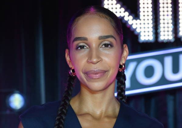 Comedienne Anna Okot appears as a guest on the show Ladies Night Youngstars. WDR Ladies Night Youngstars is the only German-language cabaret television show for young talent featuring an all-female cast.